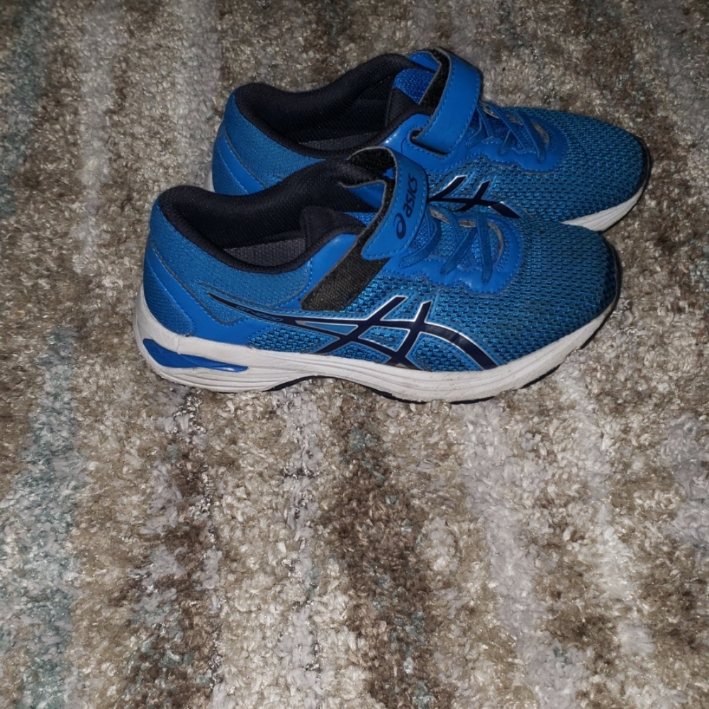 Boys Asics shoes